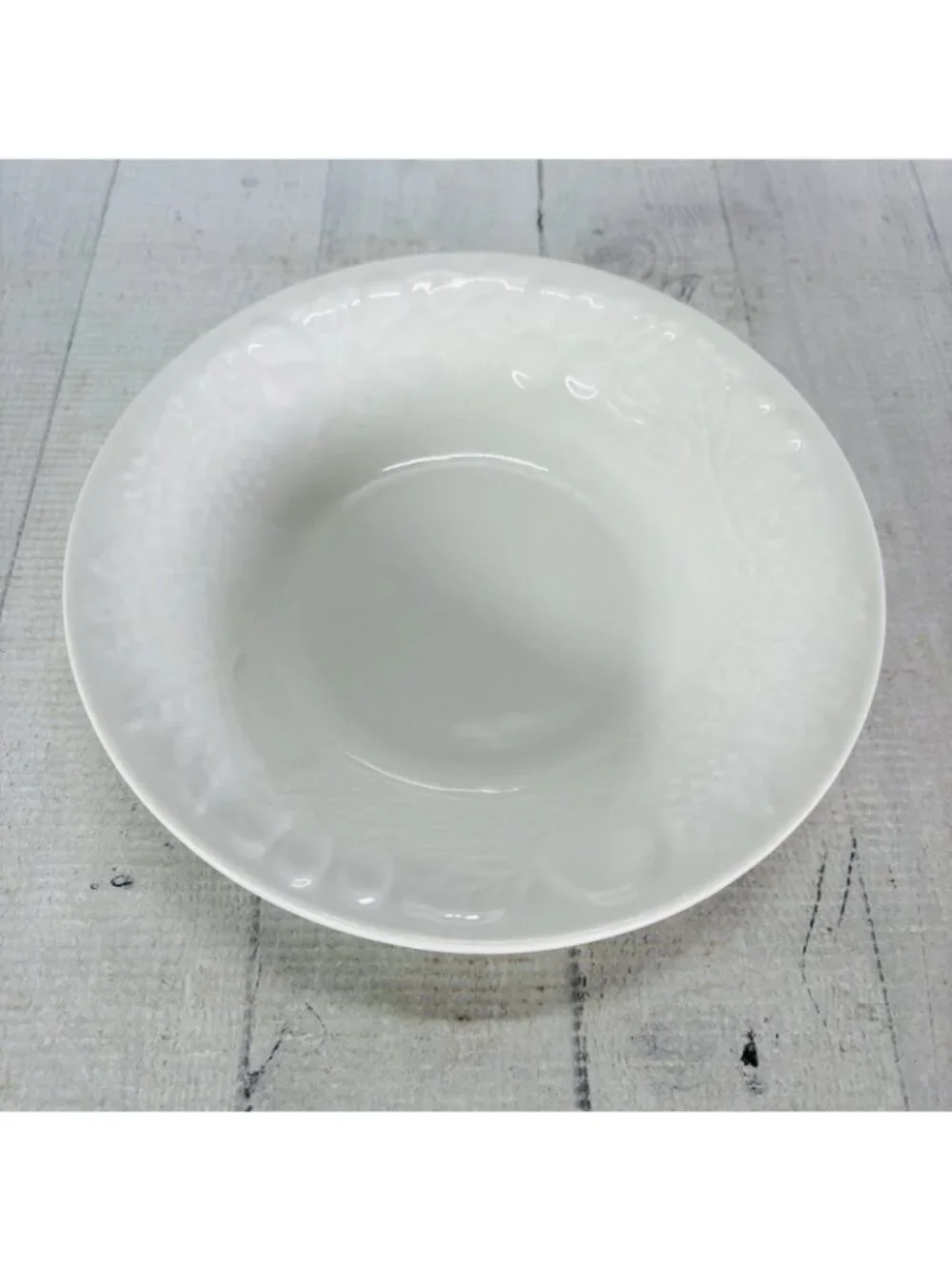 Gibson FRUIT Embossed Fruit Leaves White Shades Rim Coupe Soup Bowls Set of 5